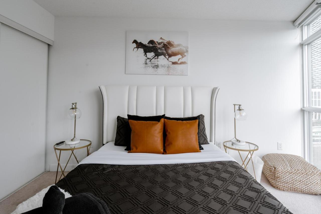 The Perfect Getaway Apartment Toronto Exterior photo