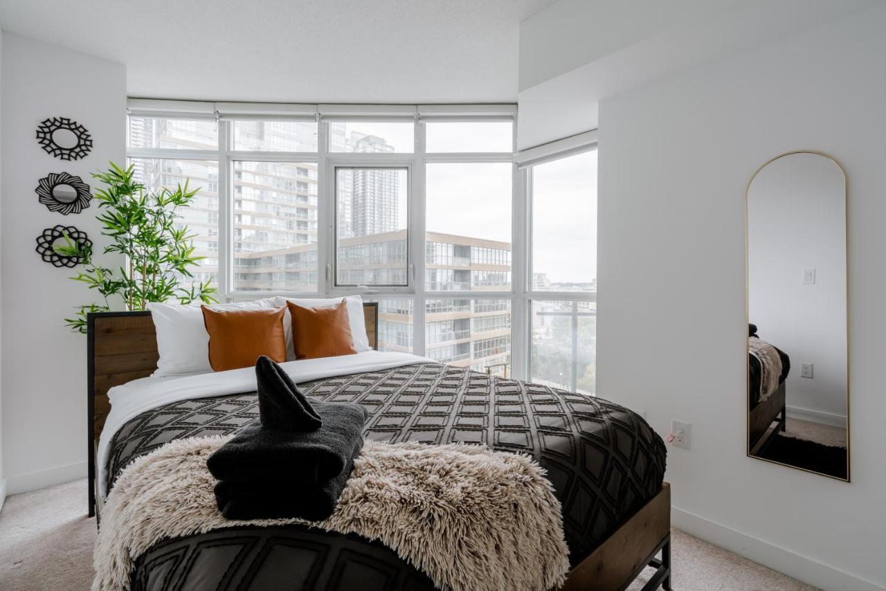 The Perfect Getaway Apartment Toronto Exterior photo